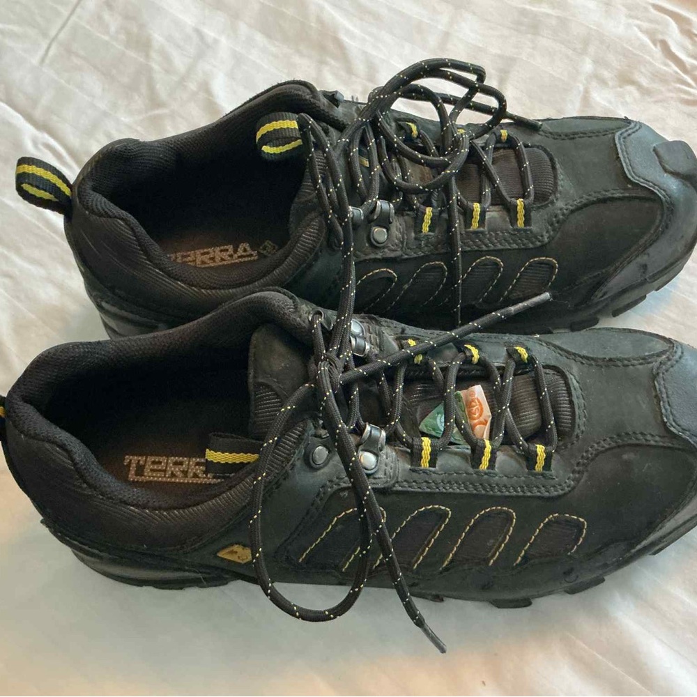 Terra Men's working Black and Yellow Athletic Shoes